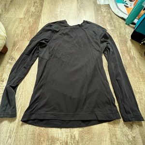 *reposh* Lululemon black long sleeve sz M